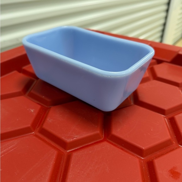 Pyrex Other - PYREX Delphite Fridgie